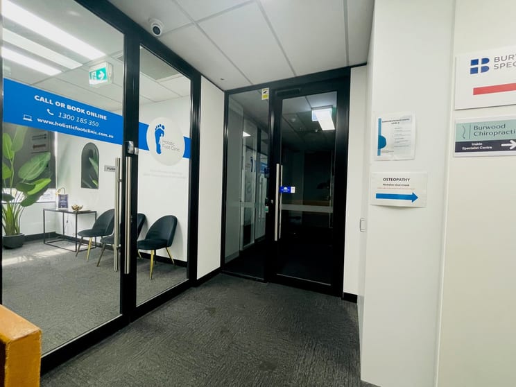 Click to view all images Suite B level 1/140 Burwood Highway Burwood VIC 3125 - Image 3