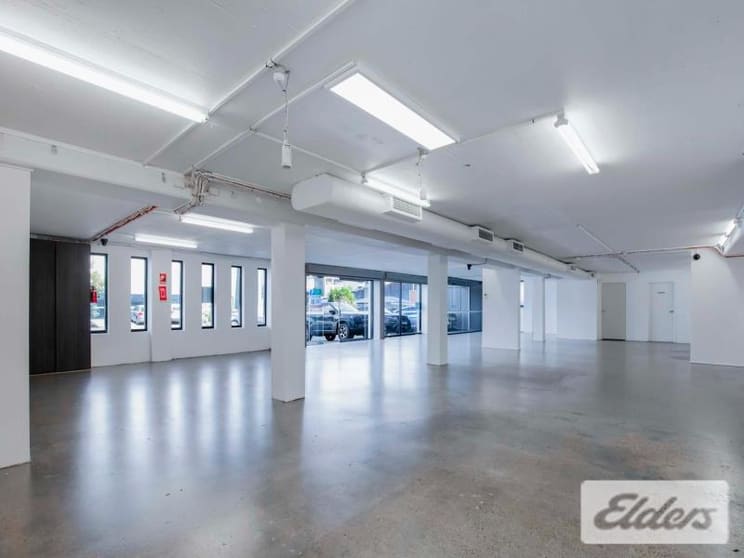 Click to view all images 32 Doggett Street Newstead QLD 4006 - Image 3