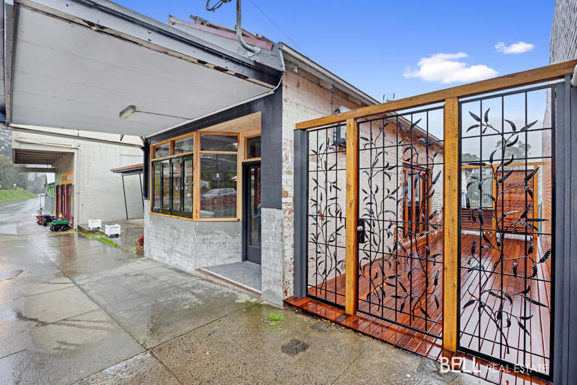 Click to view all images 3461 Warburton Highway Warburton VIC 3799 - Image 2