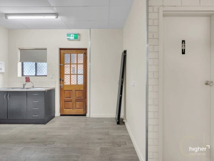 Click to view all images 1A Murray Street Fulham SA 5024 - Image 3