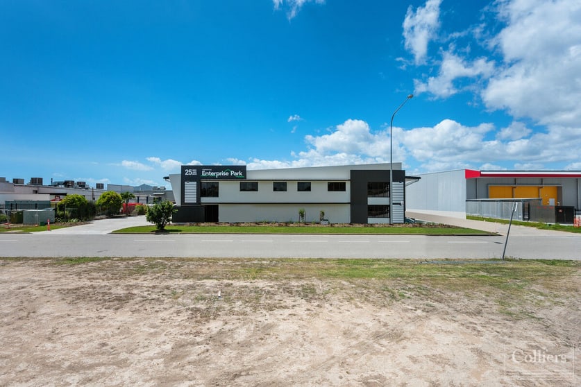 Click to view all images 25 Greg Jabs Drive Garbutt QLD 4814 - Image 3