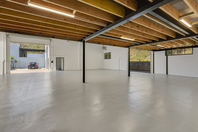 Click to view all images 5/30 Fremantle Street Burleigh Heads QLD 4220 - Image 2