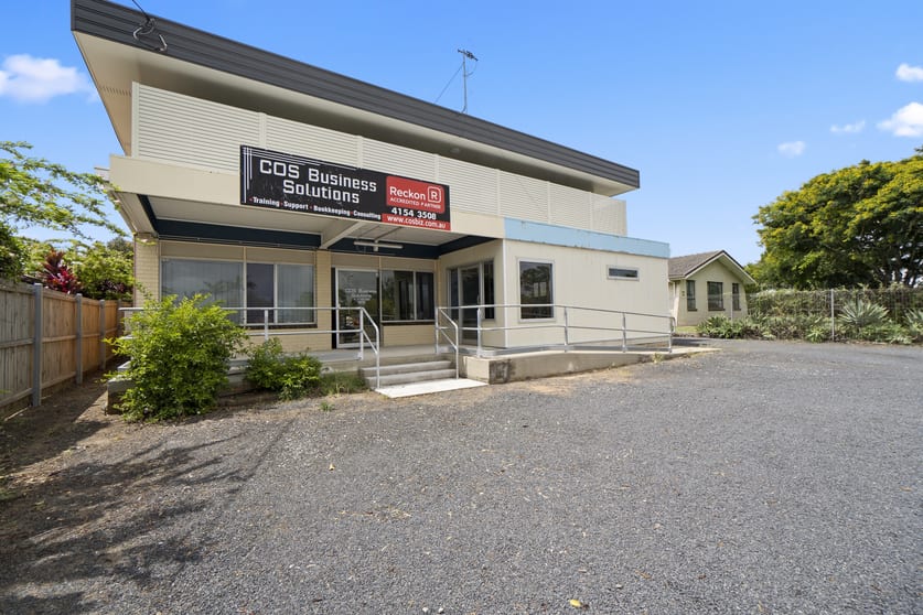 Click to view all images Shop 2/32 Takalvan Street Svensson Heights QLD 4670 - Image 1