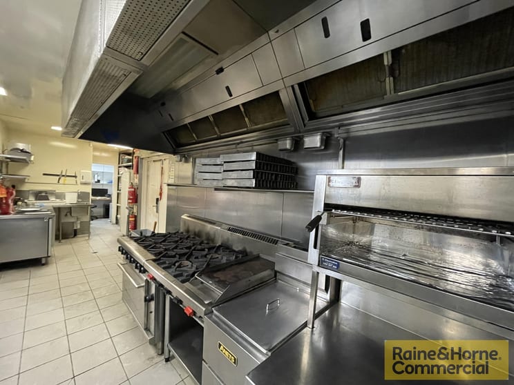 Click to view all images 22 Thomas Street Chermside QLD 4032 - Image 2