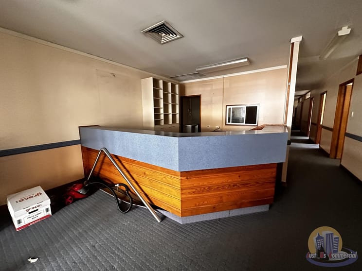 Click to view all images 51 Woongarra Street Bundaberg Central QLD 4670 - Image 3