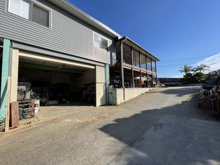 Click to view all images 2 Newcastle Drive Toormina NSW 2452 - Image 1