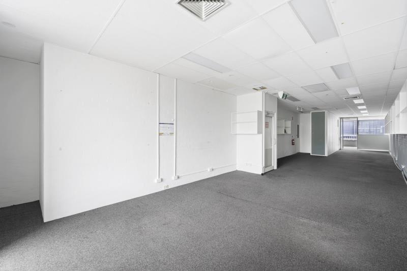 Click to view all images Level 1/10 Hamilton Place Mount Waverley VIC 3149 - Image 3