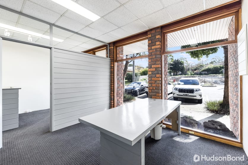 Click to view all images 18 Pinnacle Crescent Bulleen VIC 3105 - Image 2