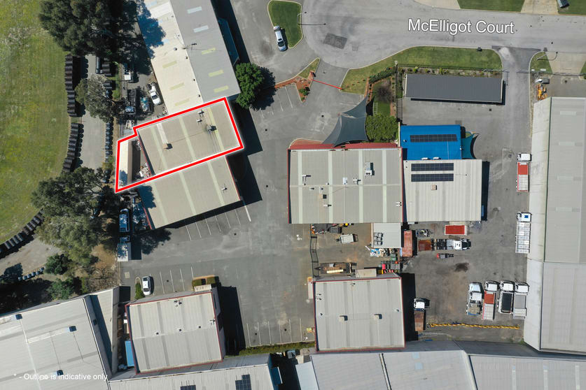 Click to view all images 4/10 Mcelligott Court Canning Vale WA 6155 - Image 3