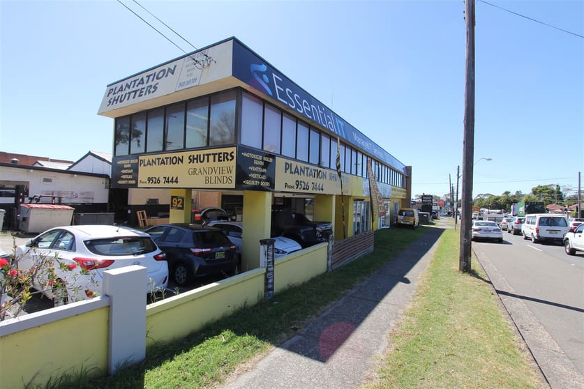 Click to view all images Level 1/92 Woodfield Boulevarde Caringbah NSW 2229 - Image 1