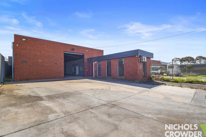 9 Avlona Street Mordialloc VIC 3195 - Image 2