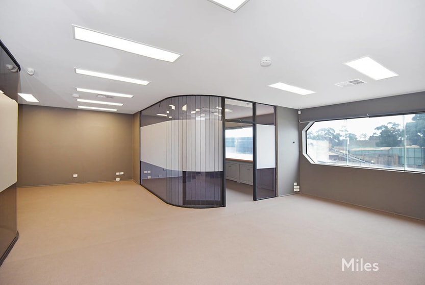 Click to view all images Front/3 Abbott Street Alphington VIC 3078 - Image 2