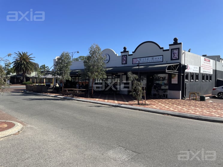 Click to view all images 4/882 Beaufort Street Inglewood WA 6052 - Image 2