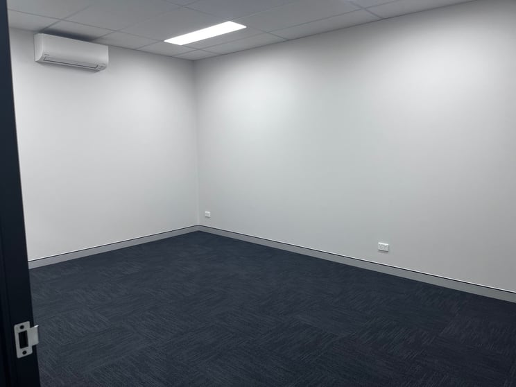 Click to view all images 3b/147 Smeaton Grange Road Smeaton Grange NSW 2567 - Image 3