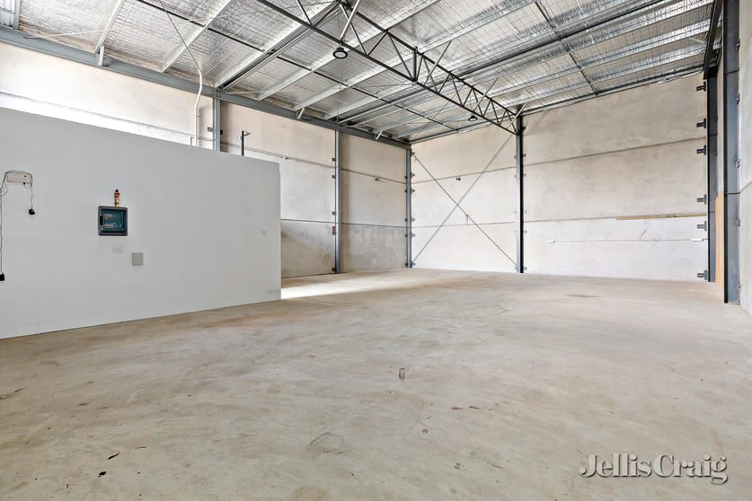 Click to view all images 1/22 Selkirk Drive Wendouree VIC 3355 - Image 3