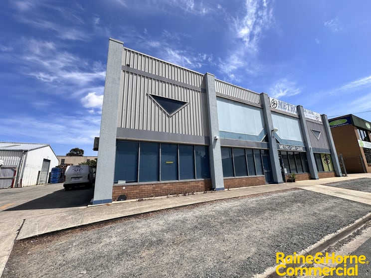 Click to view all images 4/19 Essington Street Mitchell ACT 2911 - Image 2