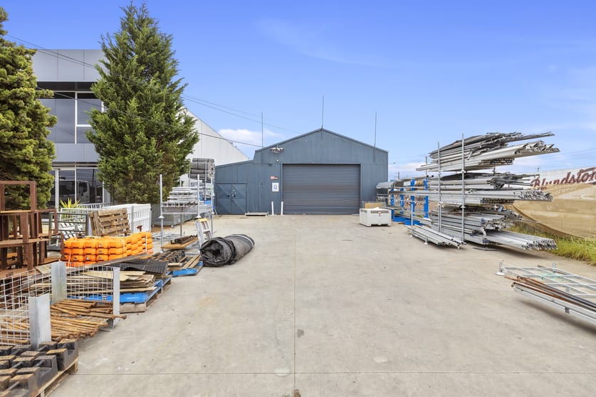 Click to view all images 2 Freedman Street North Geelong VIC 3215 - Image 2