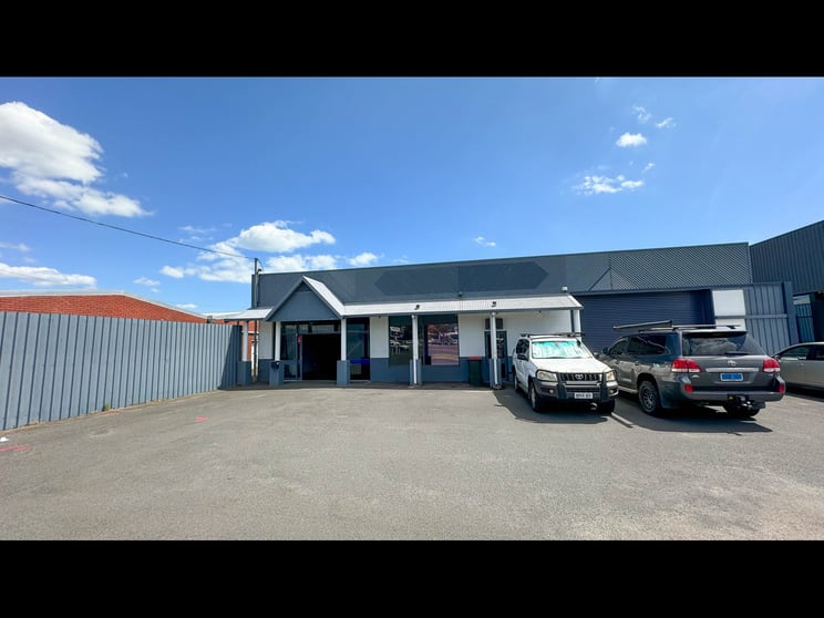 Click to view all images Tenancy 1/124 Blair Street Bunbury WA 6230 - Image 3