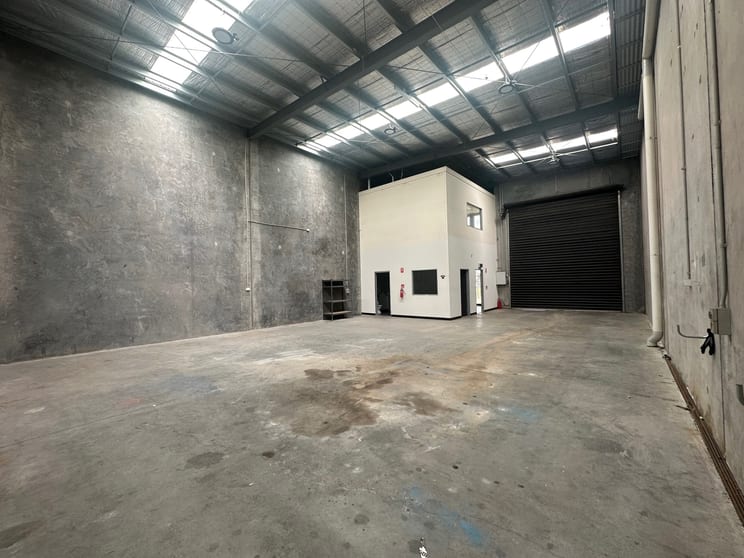 Click to view all images 3/49 Lara Way Campbellfield VIC 3061 - Image 3