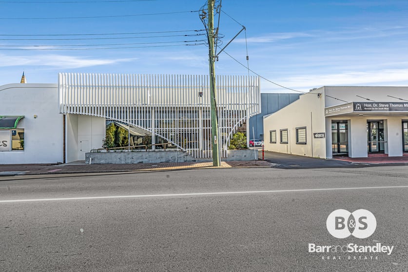 Click to view all images 6 Spencer Street Bunbury WA 6230 - Image 2