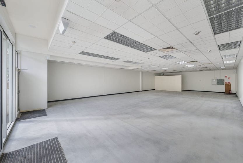 Click to view all images 440 Hampton Street Hampton VIC 3188 - Image 3