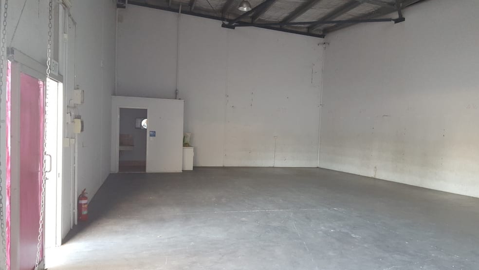 Click to view all images 15/5 Transport Place Molendinar QLD 4214 - Image 1