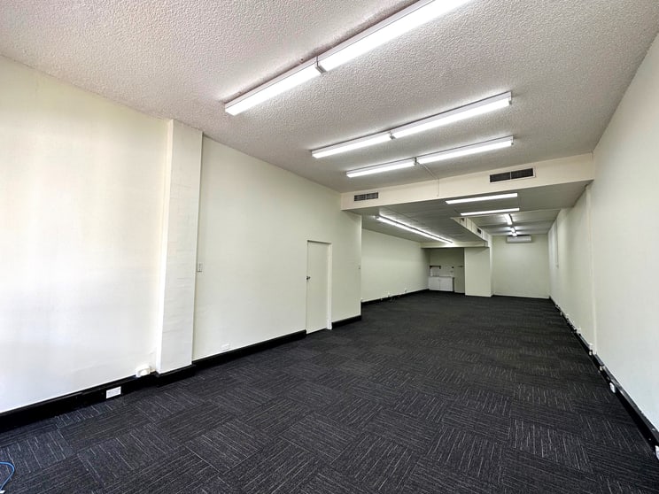 Click to view all images 170 Queen Street Campbelltown NSW 2560 - Image 3