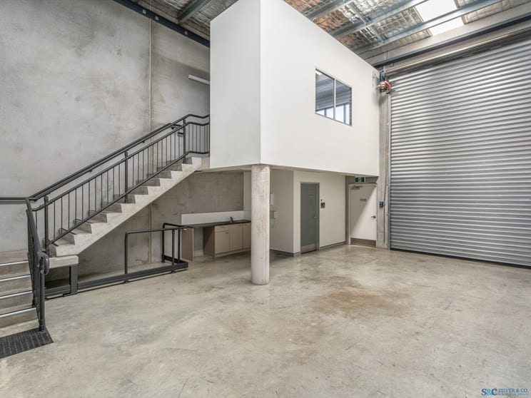 Click to view all images 17/11 Julian Close Banksmeadow NSW 2019 - Image 3