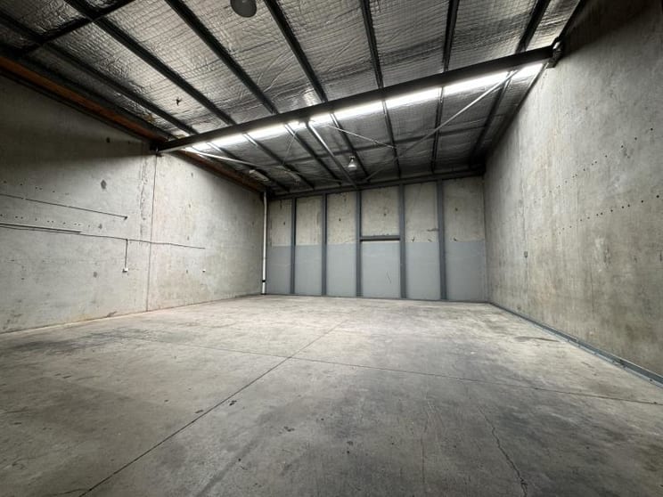 Click to view all images Unit 8/8-12 Deadman Road Moorebank NSW 2170 - Image 2