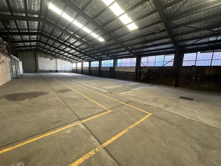 Click to view all images Unit 1/4 Lyell Street Fyshwick ACT 2609 - Image 2