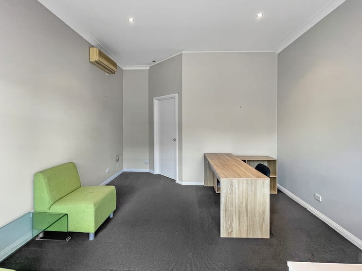 Click to view all images 1A/242 Ryrie Street Geelong VIC 3220 - Image 2