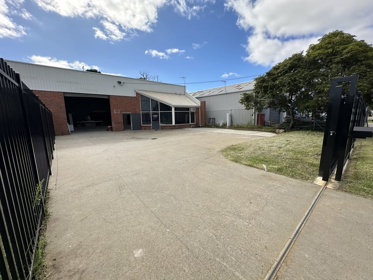 Click to view all images 31 Glendale Avenue Hastings VIC 3915 - Image 1