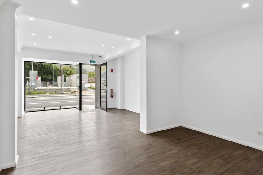 Click to view all images Shop 3/271 Lawrence Hargrave Drive Thirroul NSW 2515 - Image 2