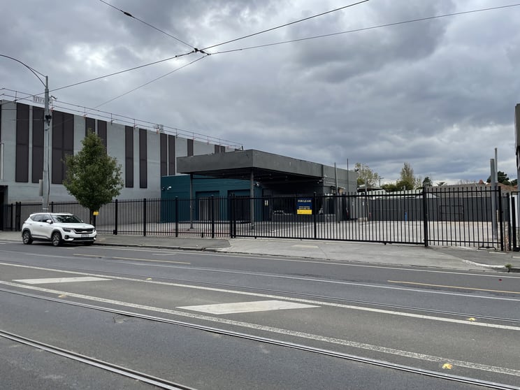 Click to view all images 468 Mount Alexander Road Ascot Vale VIC 3032 - Image 1