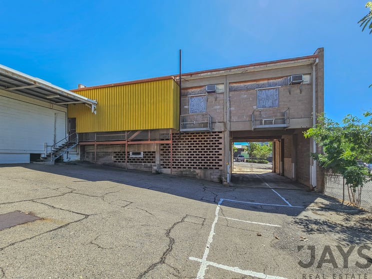 Click to view all images Suite 3/20 Miles Street Mount Isa QLD 4825 - Image 2