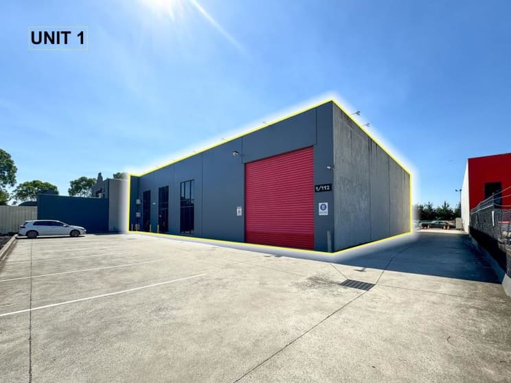 Click to view all images Unit 2/Unit 1, 112 Fairbairn Road Sunshine West VIC 3020 - Image 1