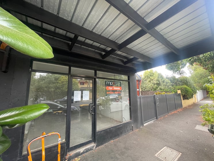 Click to view all images 490 Tooronga Road Hawthorn East VIC 3123 - Image 1