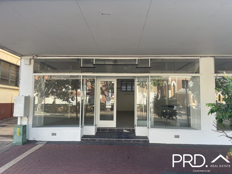 Click to view all images 1/92 Ellena Street Maryborough QLD 4650 - Image 1