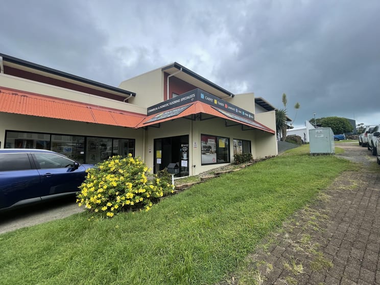 Click to view all images 8b Commerce Close Cannonvale QLD 4802 - Image 2
