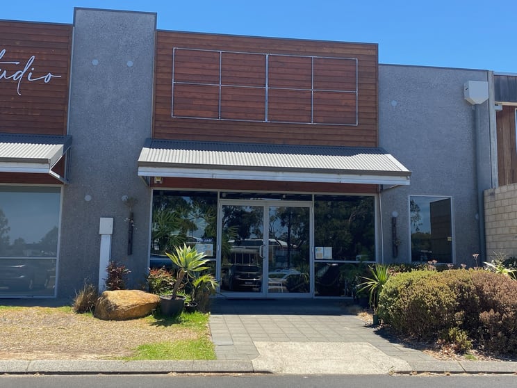 Click to view all images 1/22 Faure Lane Dunsborough WA 6281 - Image 1