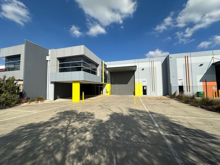 Click to view all images 73 Willandra Drive Epping VIC 3076 - Image 1