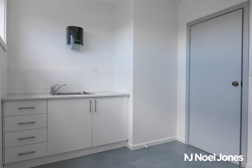 Click to view all images 29 Macedon Road Templestowe Lower VIC 3107 - Image 3