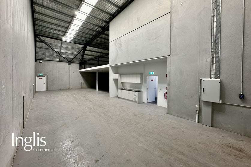 Click to view all images 2/18 Little Street Camden NSW 2570 - Image 3