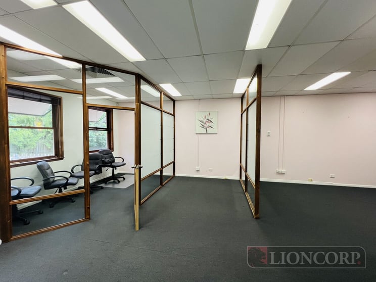 26/1 Park Road Milton QLD 4064 - Image 3