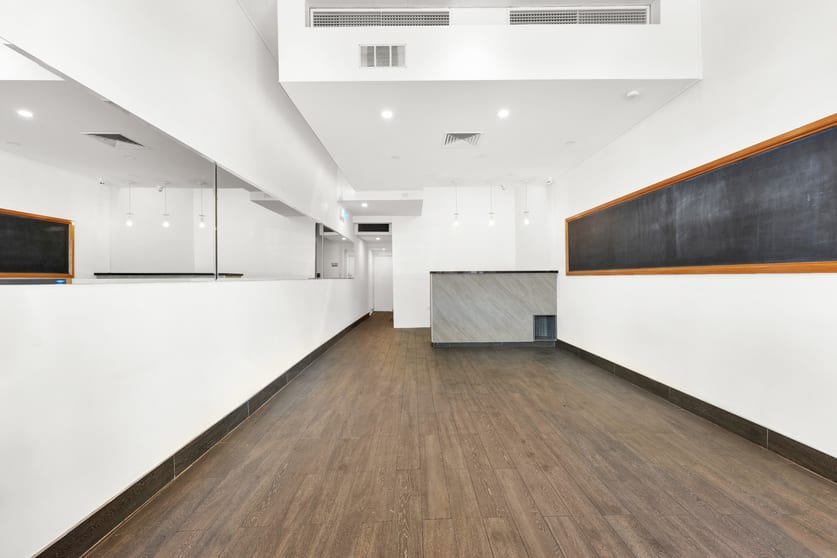 Click to view all images 169 Bay Street Port Melbourne VIC 3207 - Image 2