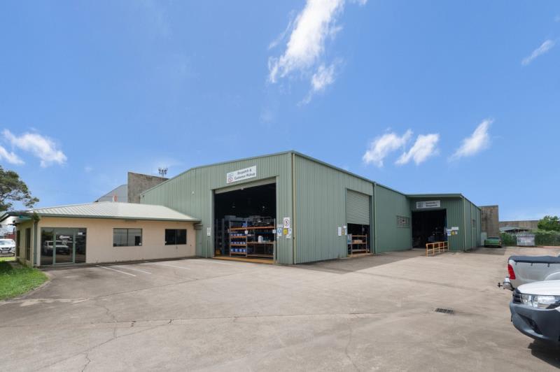Click to view all images 38 Crocodile Crescent Mount St John QLD 4818 - Image 1