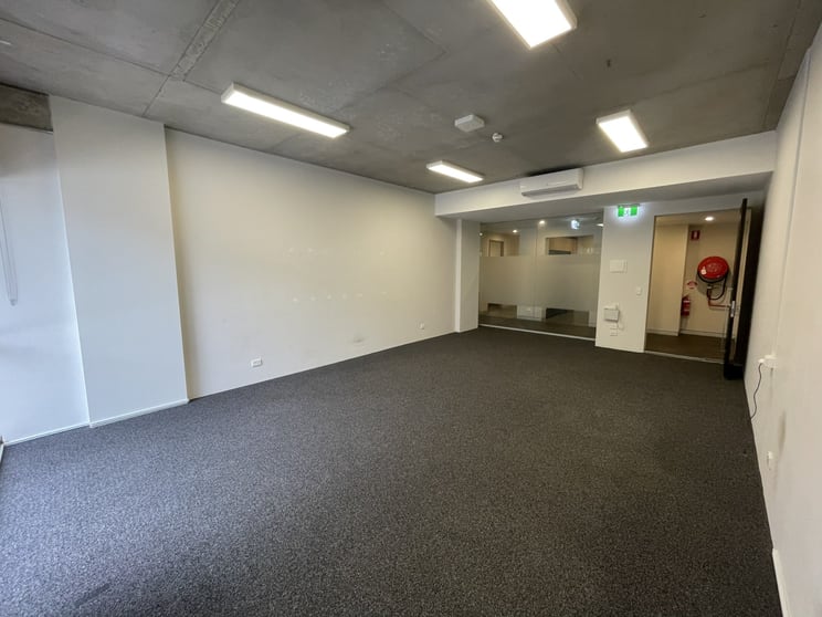 Click to view all images 104/16 Wurrook Circuit Caringbah NSW 2229 - Image 3
