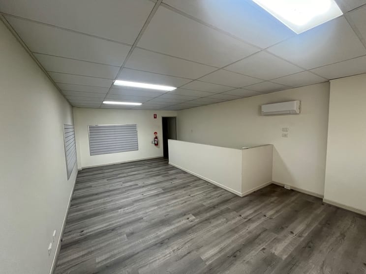 Click to view all images 2B/69 Secam Street Mansfield QLD 4122 - Image 2