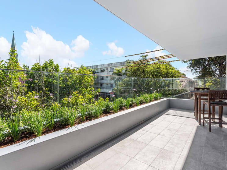 Click to view all images 220 Willoughby Road Crows Nest NSW 2065 - Image 2