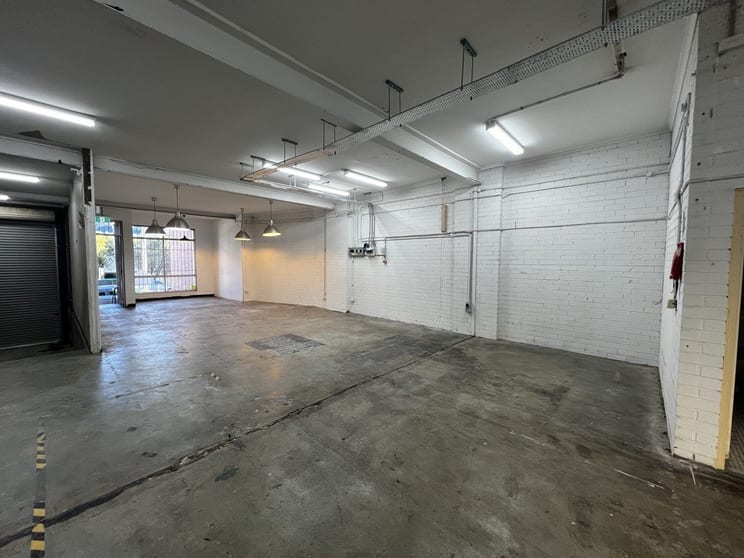 Click to view all images Unit 2/5 Waltham Street Artarmon NSW 2064 - Image 1